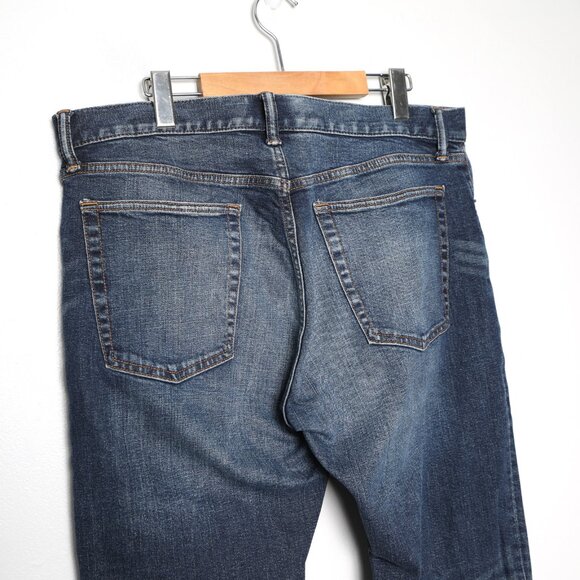 Gap Mens Straight Leg Jeans Dark Denim Low Stretch Casual Classic Preppy - Picture 11 of 11